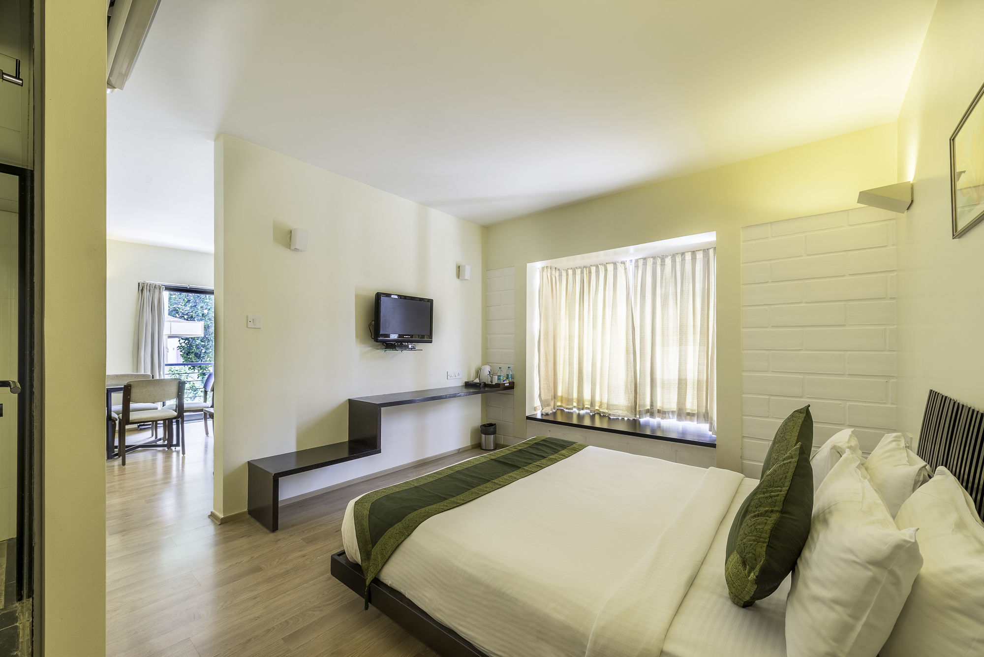 Treebo Trend Spektrum Suites Мисор Екстериор снимка