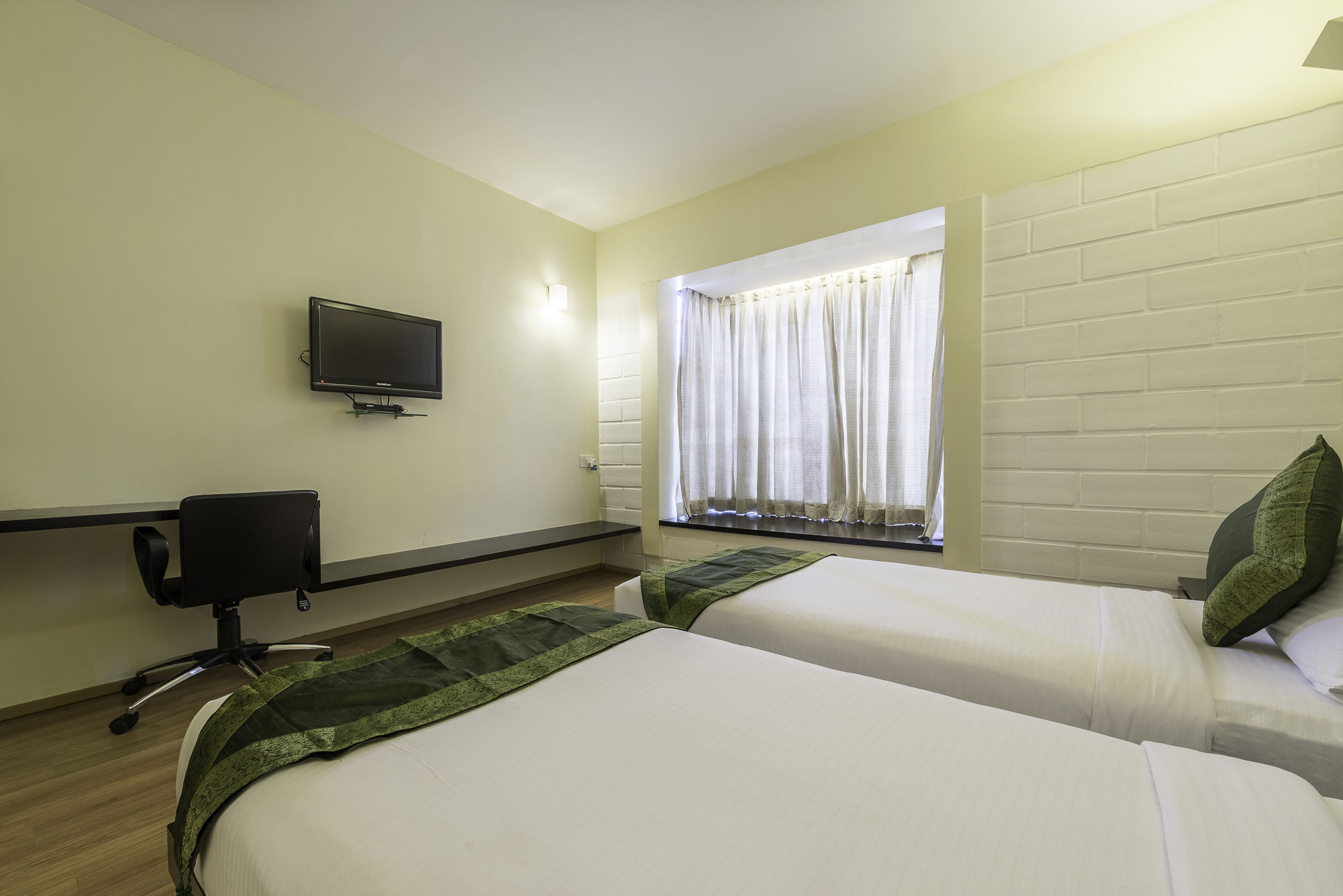 Treebo Trend Spektrum Suites Мисор Екстериор снимка