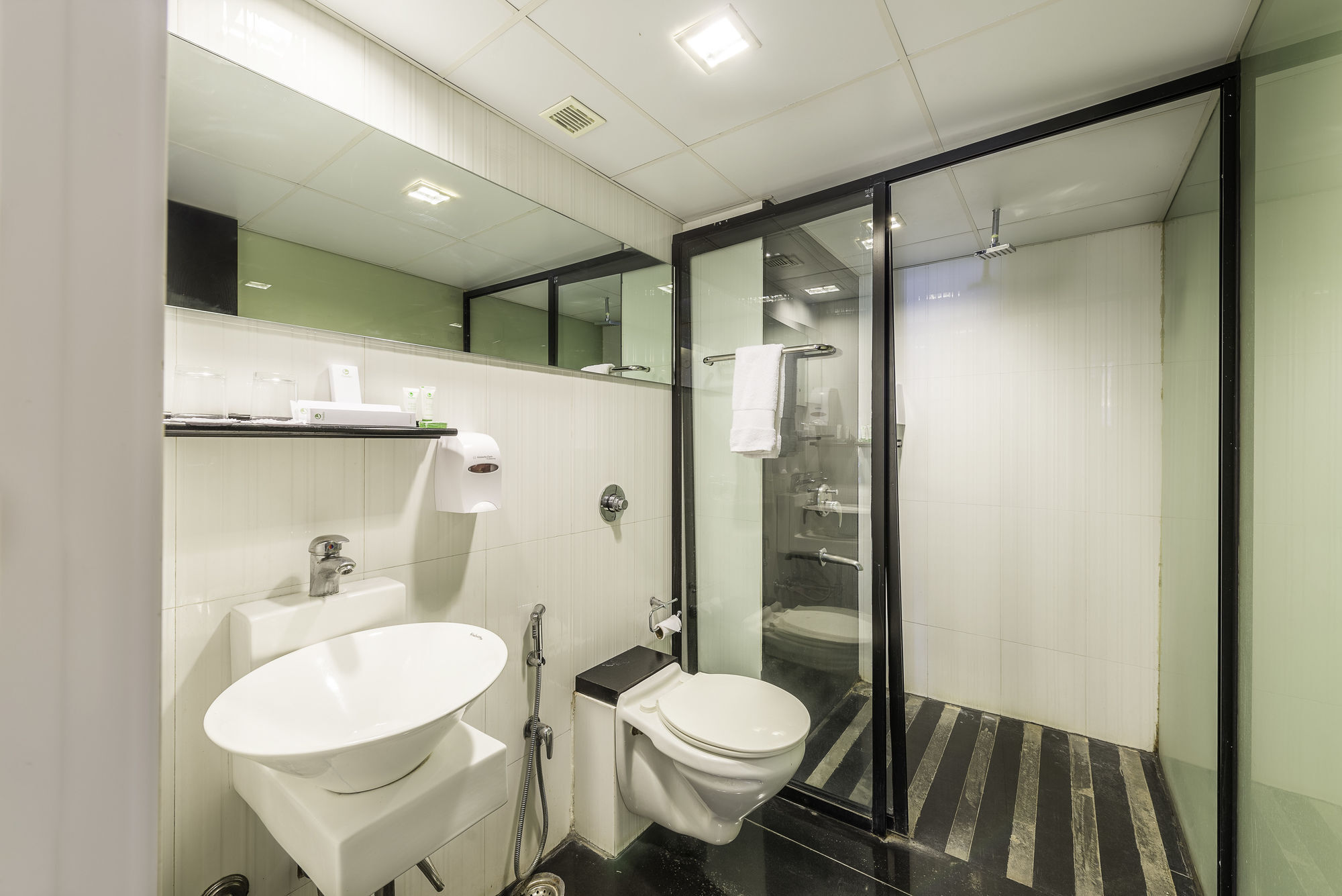 Treebo Trend Spektrum Suites Мисор Екстериор снимка