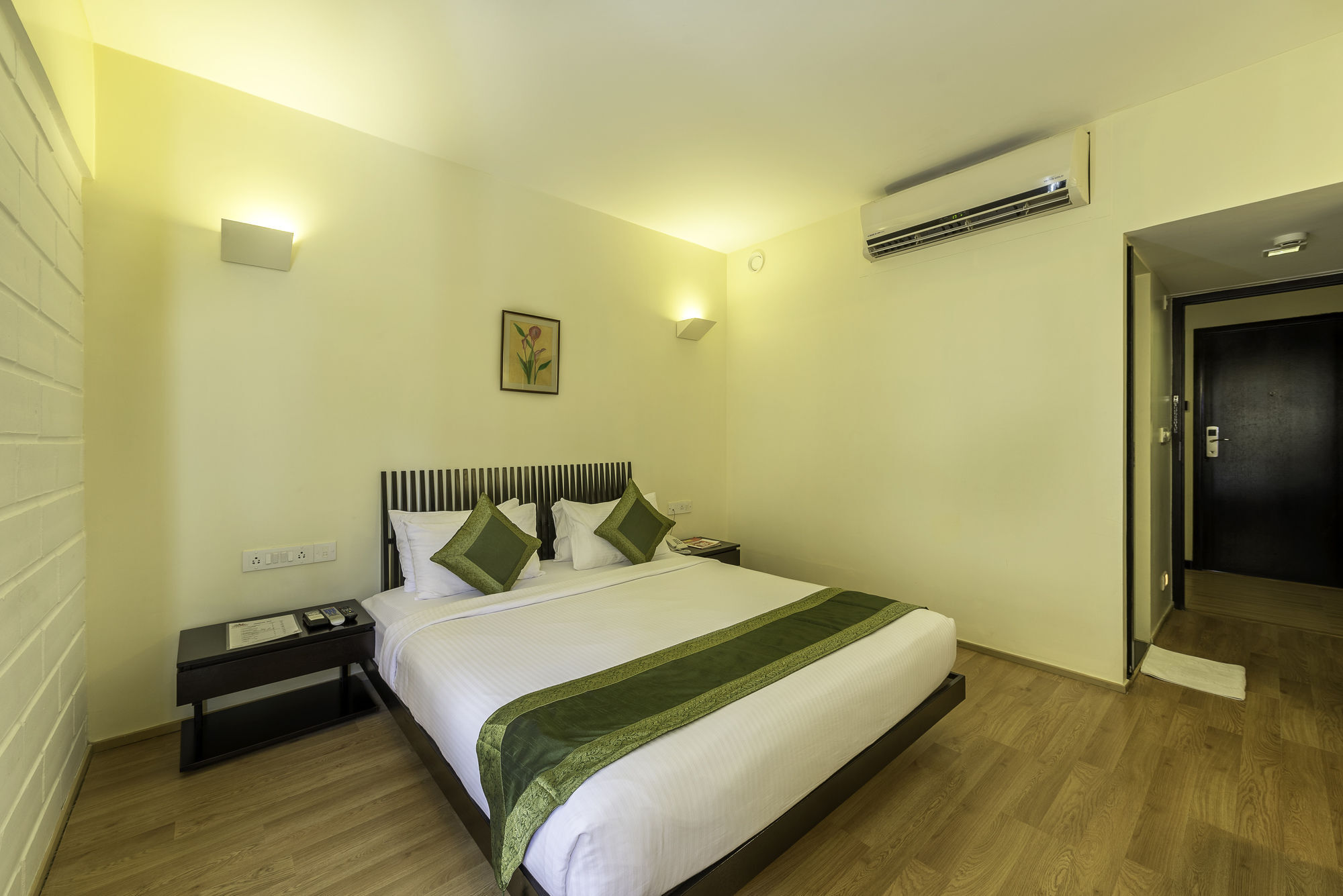 Treebo Trend Spektrum Suites Мисор Екстериор снимка